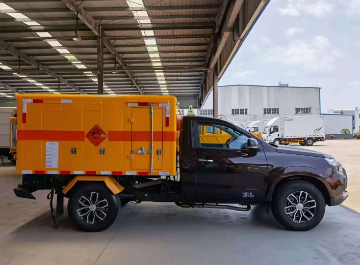 河东凯龙矿山设备爆破器材运输车安全性如何?